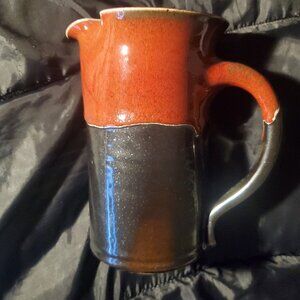*Vtg Pitcher Bill Stuart Gallery Artist Pottery Signed.9"x4"Charcoal & Rust Glaz